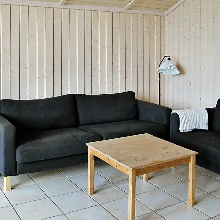 Three-bedroom Holiday In *
