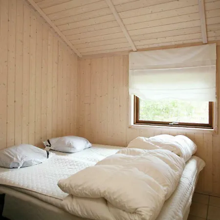 Three-bedroom Holiday In 度假居 *
